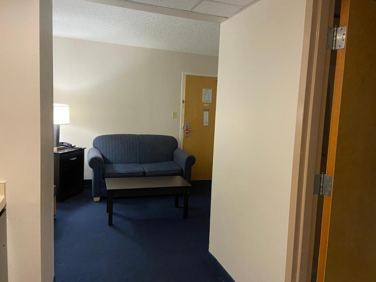 Econo Lodge Inn & Suites Rehoboth Beach Buitenkant foto