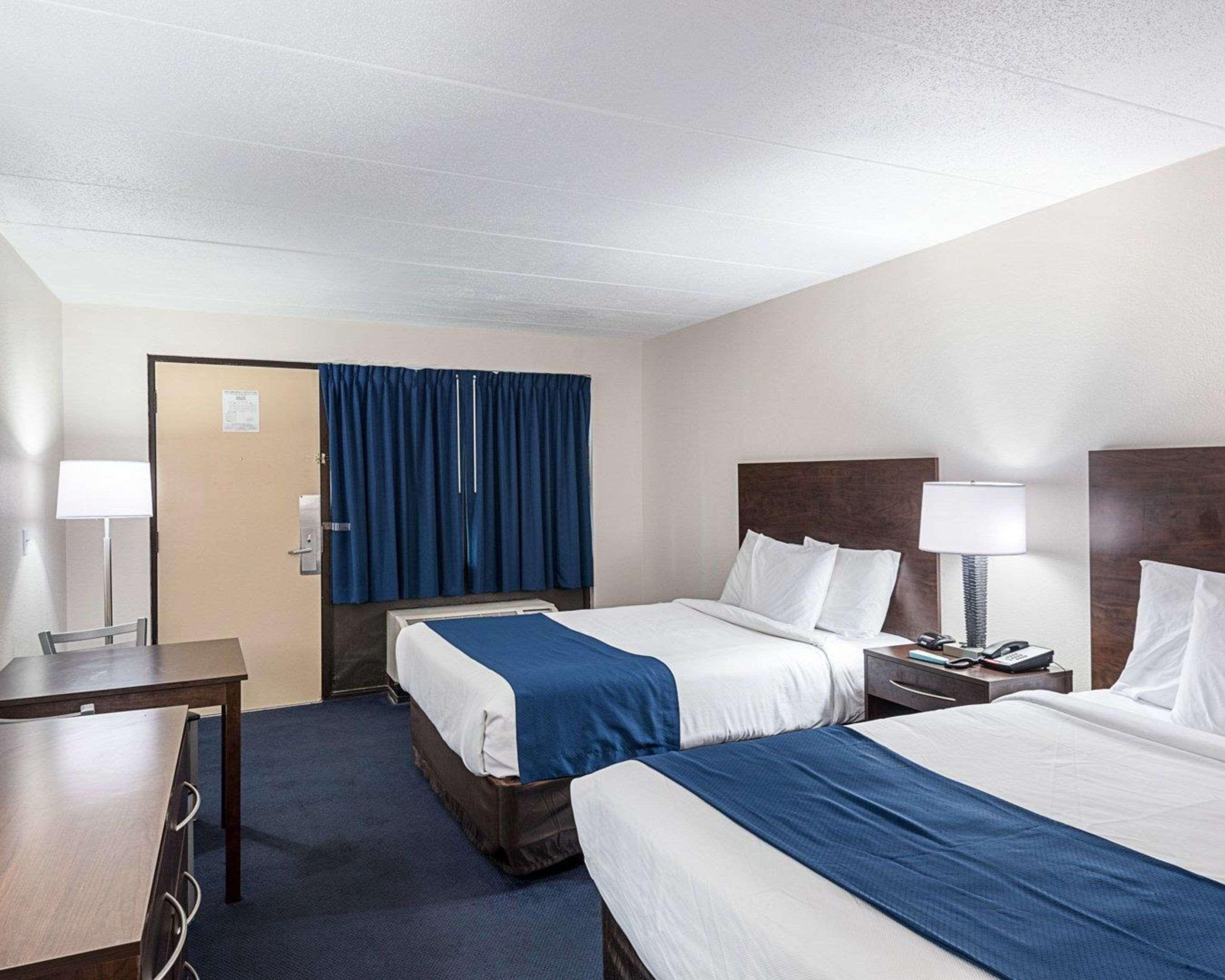 Econo Lodge Inn & Suites Rehoboth Beach Buitenkant foto