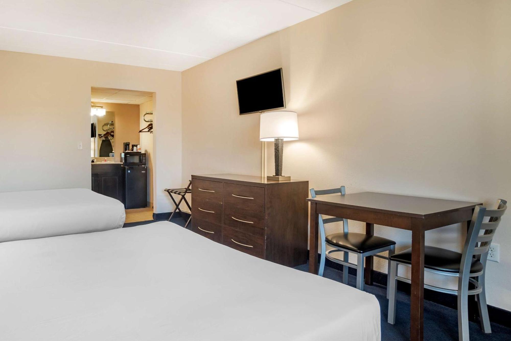 Econo Lodge Inn & Suites Rehoboth Beach Buitenkant foto