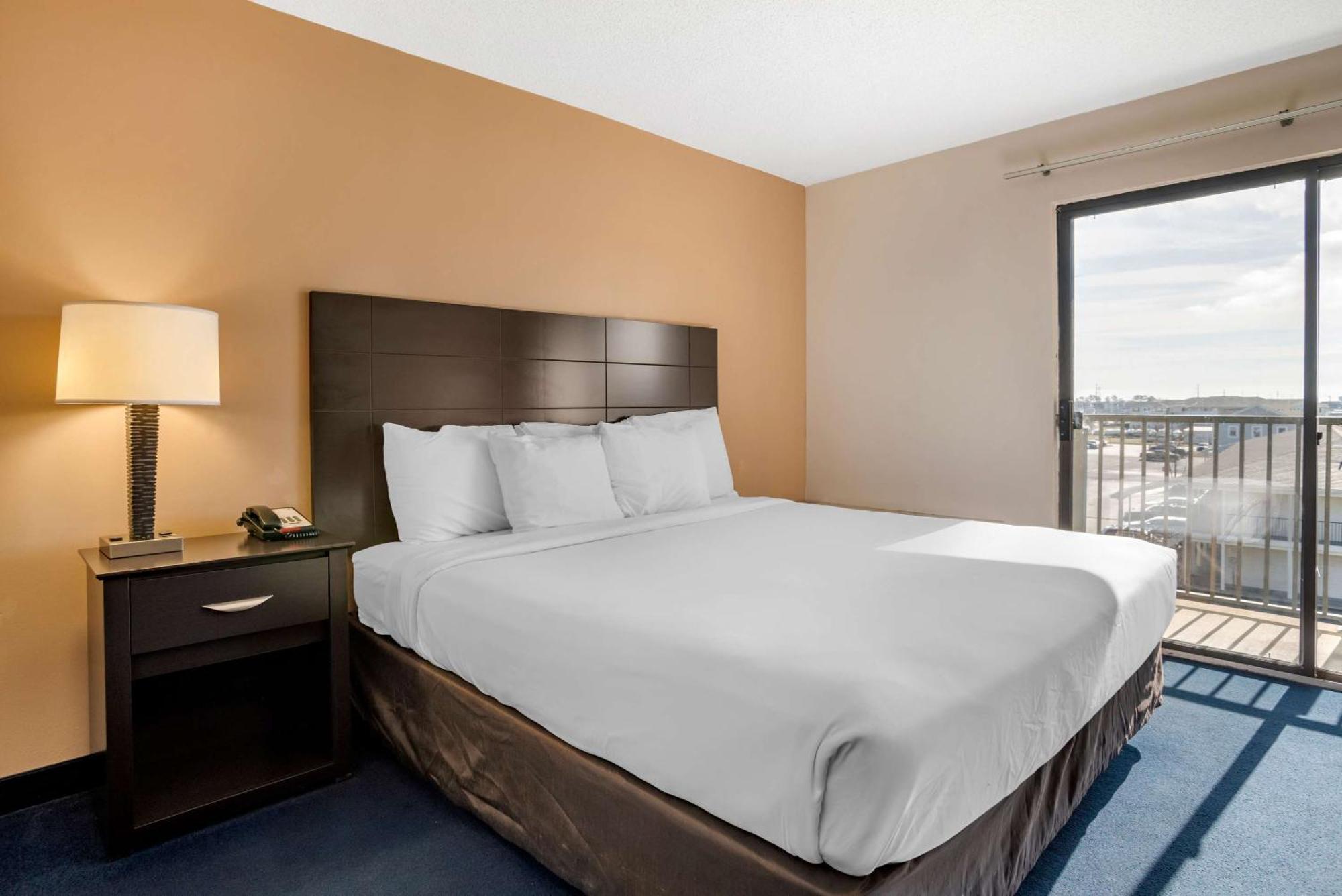 Econo Lodge Inn & Suites Rehoboth Beach Buitenkant foto