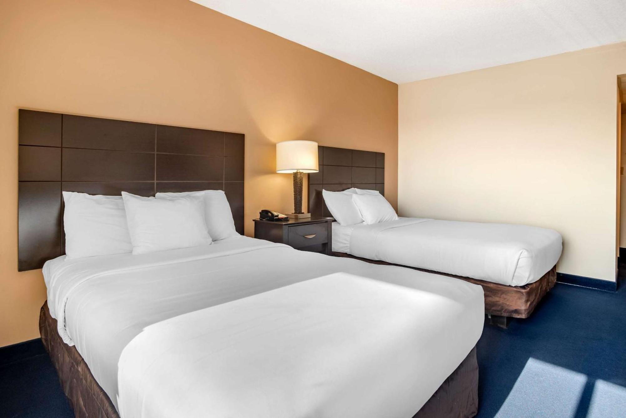 Econo Lodge Inn & Suites Rehoboth Beach Buitenkant foto
