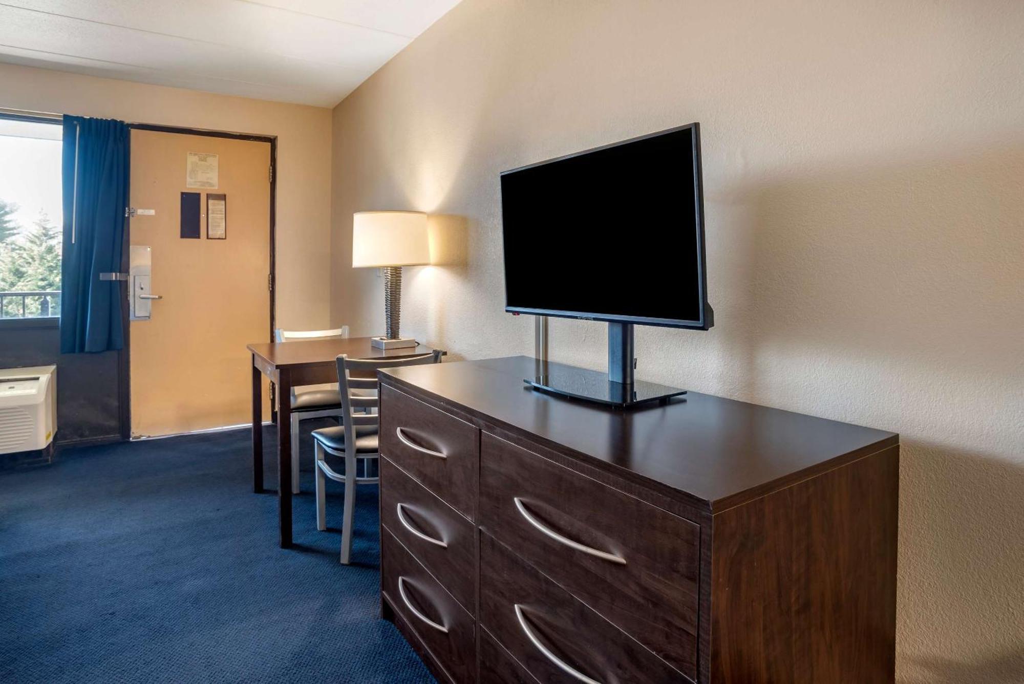 Econo Lodge Inn & Suites Rehoboth Beach Buitenkant foto