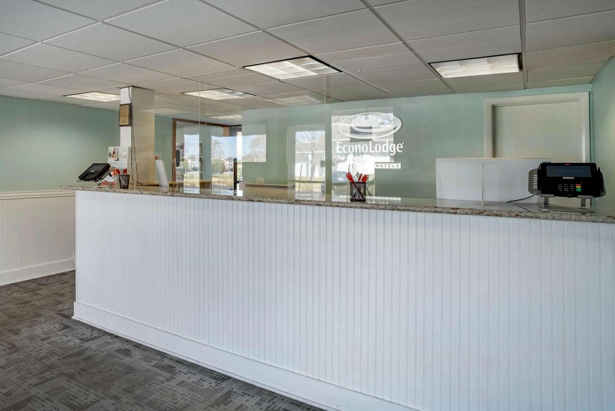 Econo Lodge Inn & Suites Rehoboth Beach Buitenkant foto